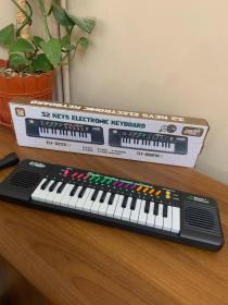 بيانو للأطفال، آلة موسيقية صغيرة بـ 32 مفتاح مع ميكروفون